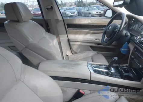 2012 BMW 750Li из США, поврежденный, VIN WBAKB8C55CC965123